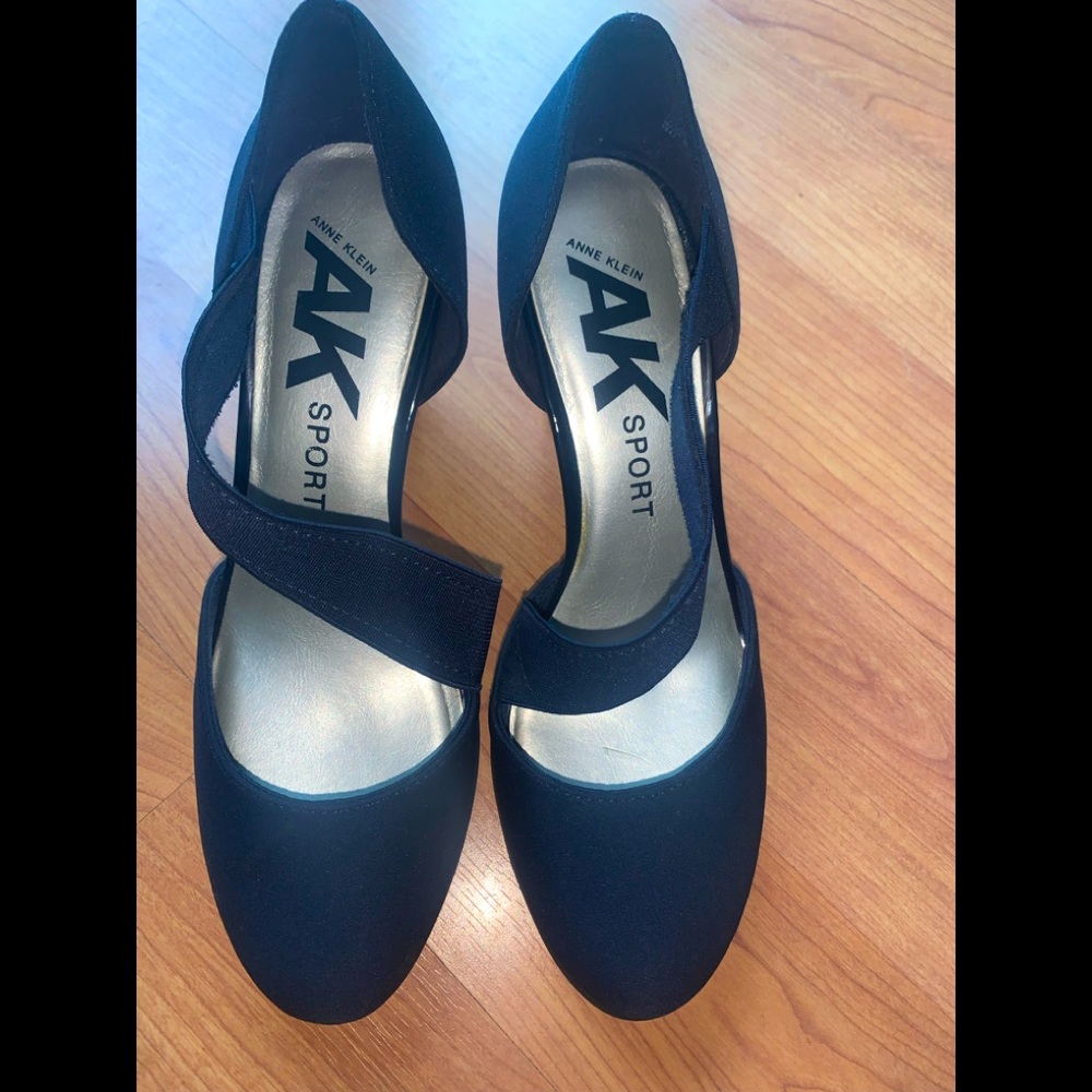 Ann Klein AK sport navy blue pumps